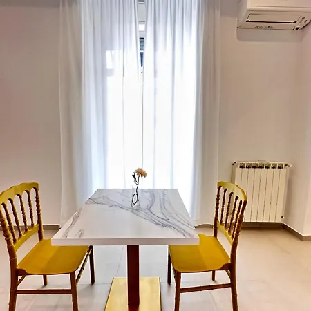 Bed and Breakfast Blu Parthenope A Spaccanapoli 4*